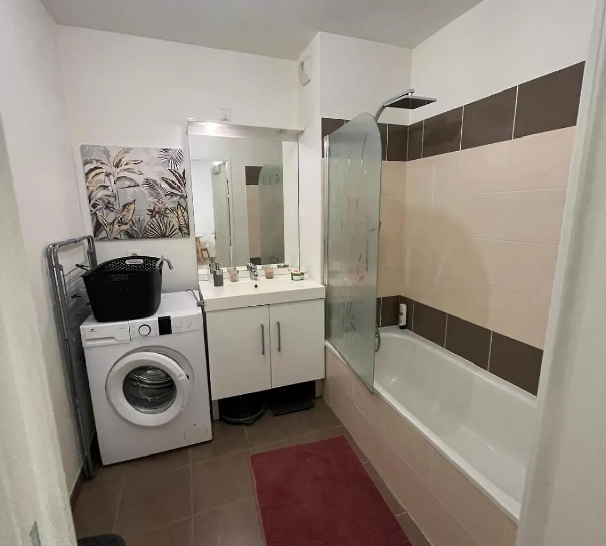 Beautiful Apartment With Terrace 보-앙-벨랭